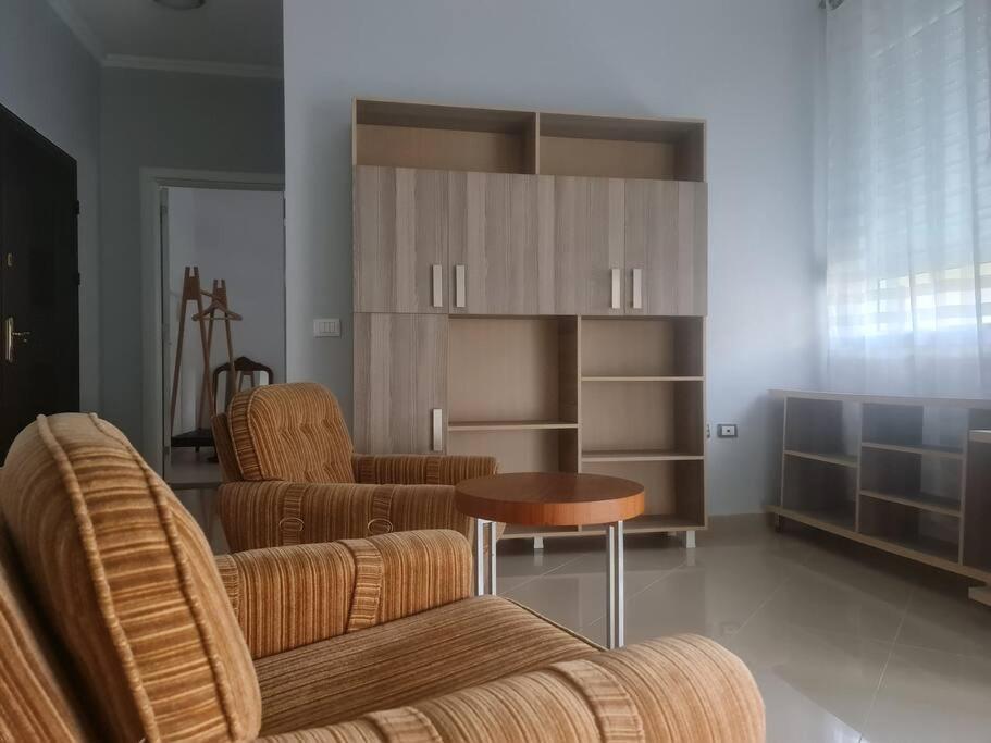 Cozy 16 - Pazariri D * Tirana